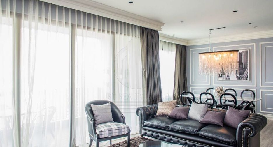 For sale 3 bedrooms condo in Khlong Toei, Bangkok