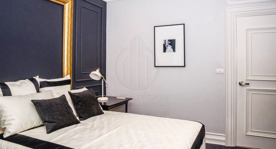 For sale 3 bedrooms condo in Khlong Toei, Bangkok