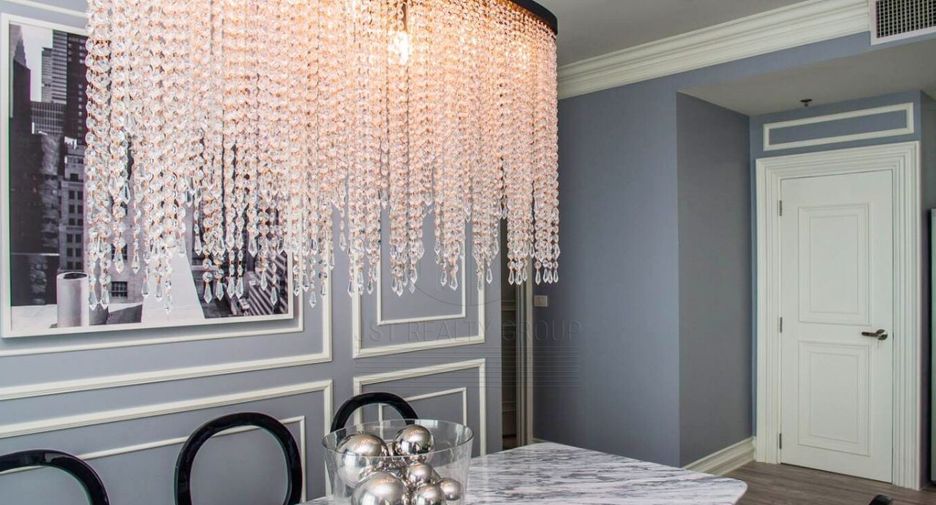 For sale 3 bedrooms condo in Khlong Toei, Bangkok