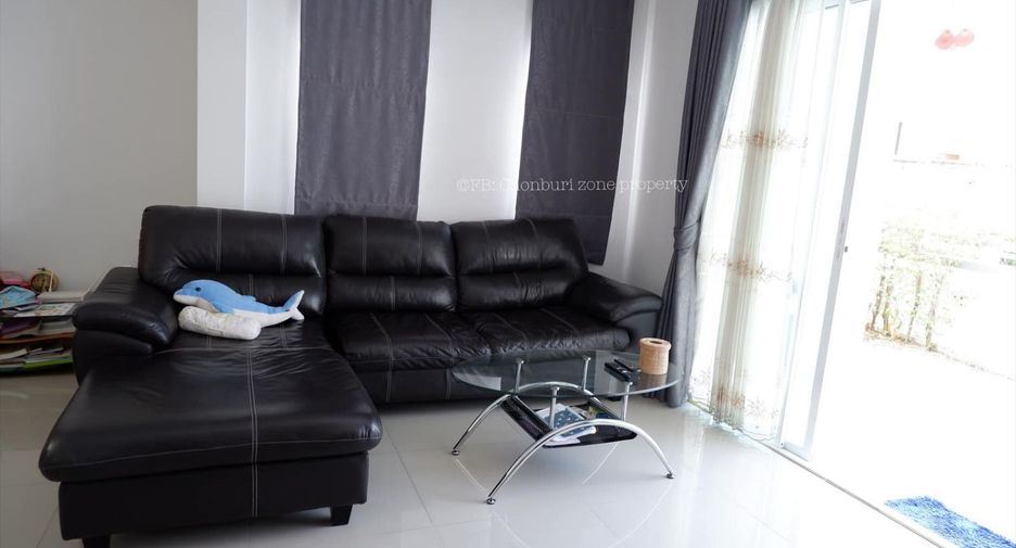 For rent 3 bedrooms house in Si Racha, Chonburi