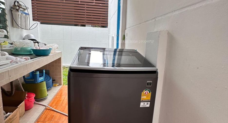 For rent 3 bedrooms house in Si Racha, Chonburi