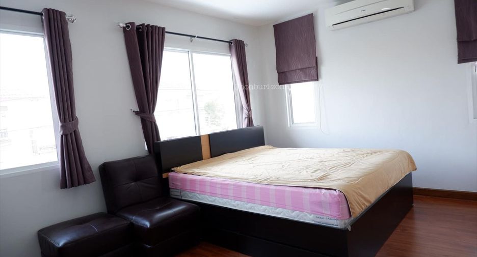 For rent 3 bedrooms house in Si Racha, Chonburi