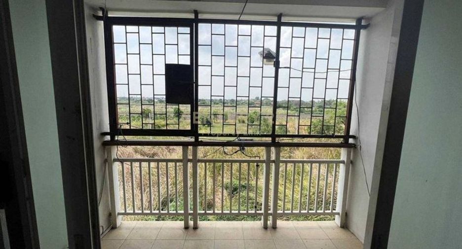 For sale 4 bedrooms retail Space in Lat Krabang, Bangkok