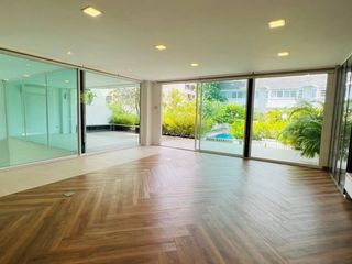 For rent そして for sale 3 ベッドルーム townhouse in Khlong Toei, Bangkok