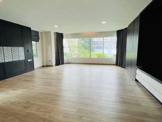 For rent そして for sale 3 ベッドルーム townhouse in Khlong Toei, Bangkok