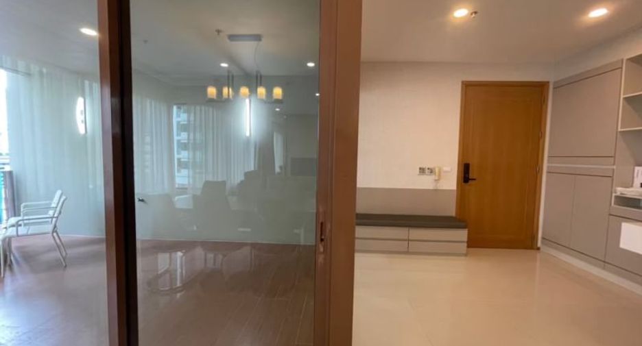 Condo en alquiler de 3 habitaciones en Khlong Toei, Bangkok
