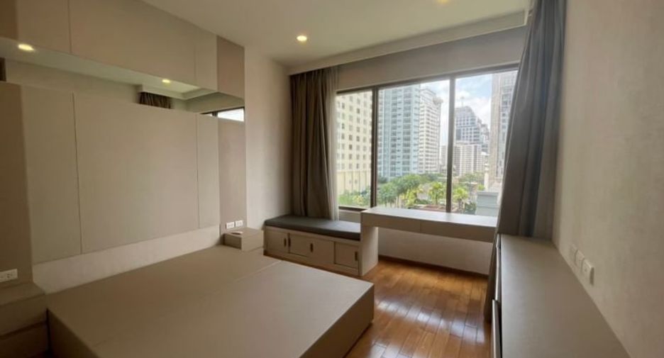 Condo en alquiler de 3 habitaciones en Khlong Toei, Bangkok