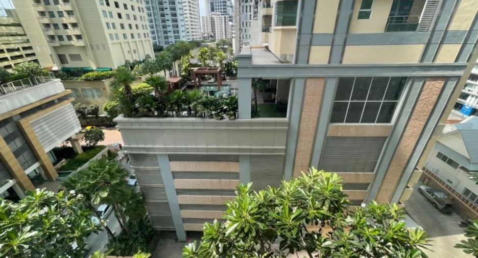 Condo en alquiler de 3 habitaciones en Khlong Toei, Bangkok