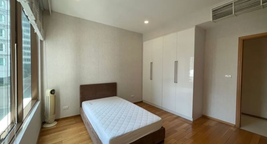 Condo en alquiler de 3 habitaciones en Khlong Toei, Bangkok