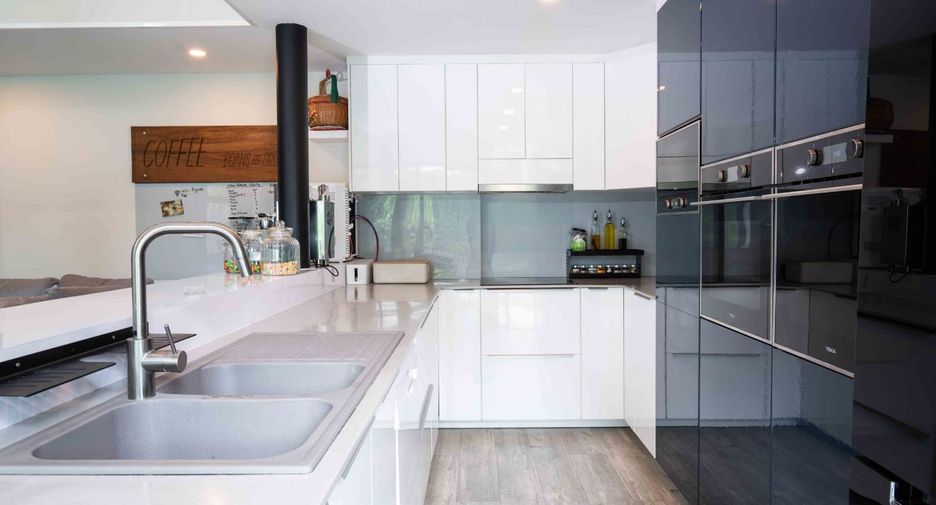 For sale 3 Beds villa in Thalang, Phuket