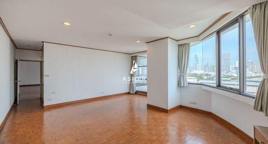 For rent and for sale 2 bedrooms condo in Yan Nawa, Bangkok