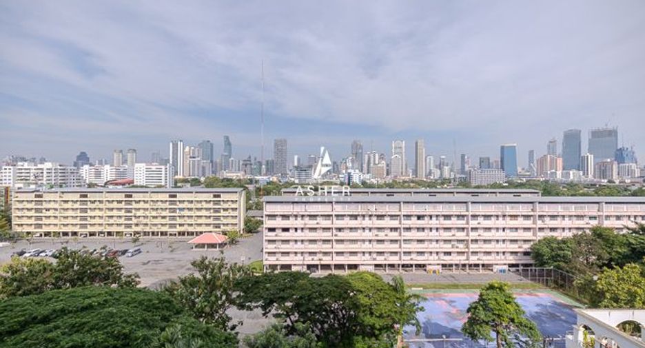 For rent and for sale 2 bedrooms condo in Yan Nawa, Bangkok