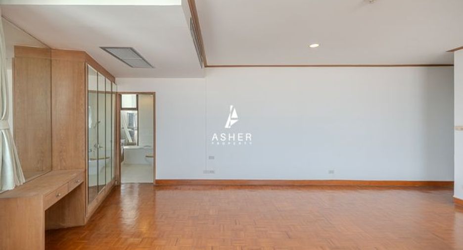 For rent and for sale 2 bedrooms condo in Yan Nawa, Bangkok