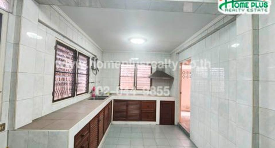 For sale 5 ベッドルーム house in Mueang Nonthaburi, Nonthaburi