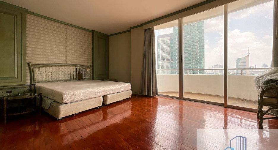 For sale 3 bedrooms condo in Sathon, Bangkok