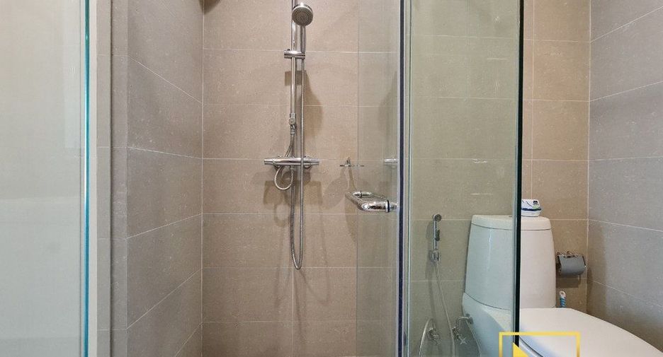 Wohnung zur Miete mit 1 Zimmer in Pathum Wan, Bangkok
