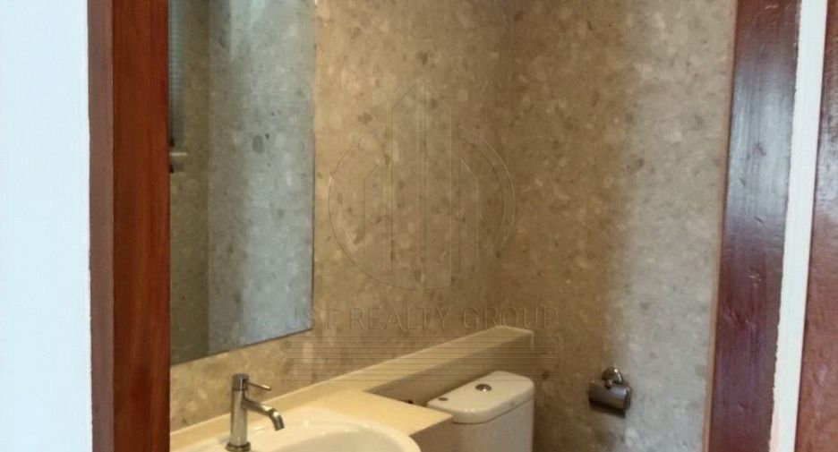 Condo en alquiler de 3 habitaciones en Watthana, Bangkok