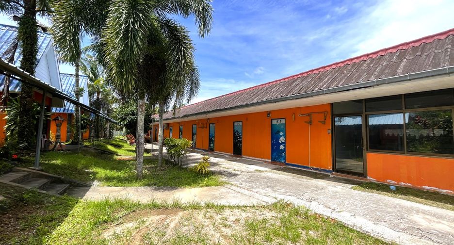 For sale 21 bedrooms retail Space in Takua Thung, Phang Nga