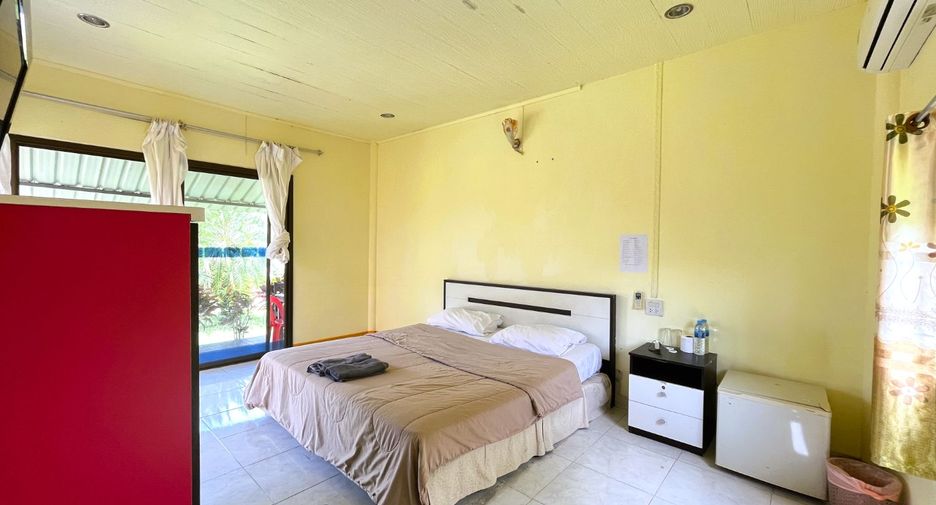 For sale 21 bedrooms retail Space in Takua Thung, Phang Nga