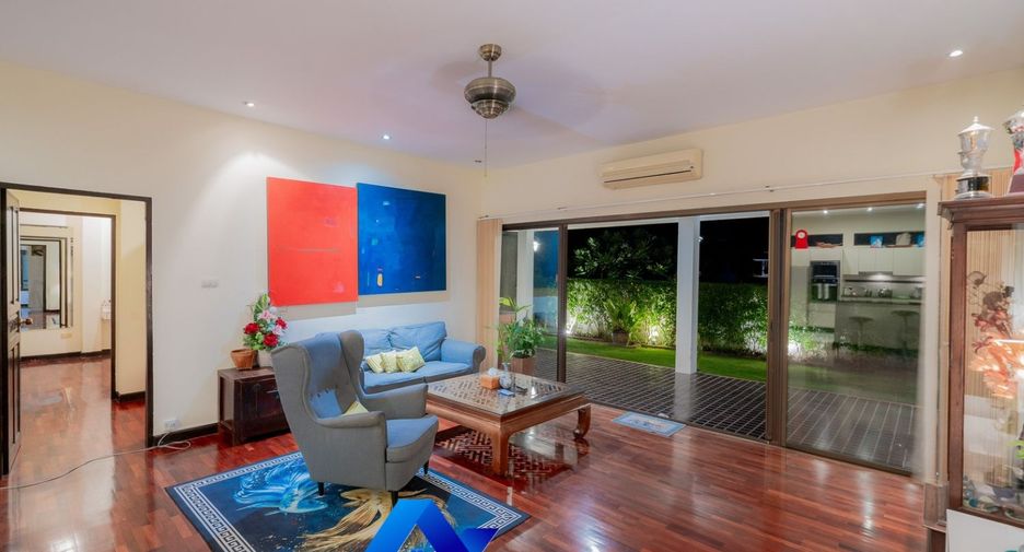 For sale 3 bedrooms villa in Hua Hin, Prachuap Khiri Khan