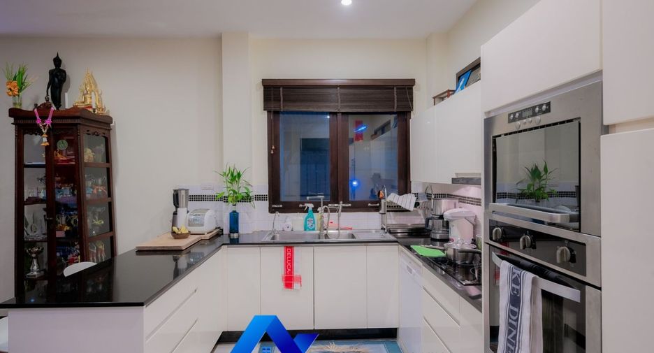 For sale 3 bedrooms villa in Hua Hin, Prachuap Khiri Khan