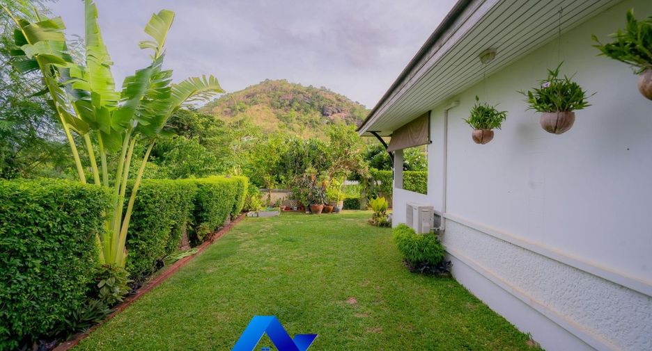 For sale 3 bedrooms villa in Hua Hin, Prachuap Khiri Khan