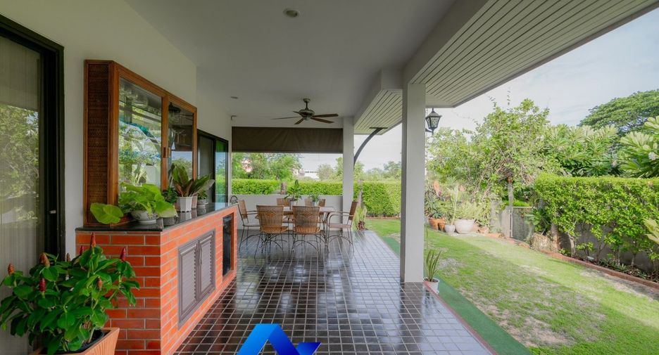 For sale 3 bedrooms villa in Hua Hin, Prachuap Khiri Khan