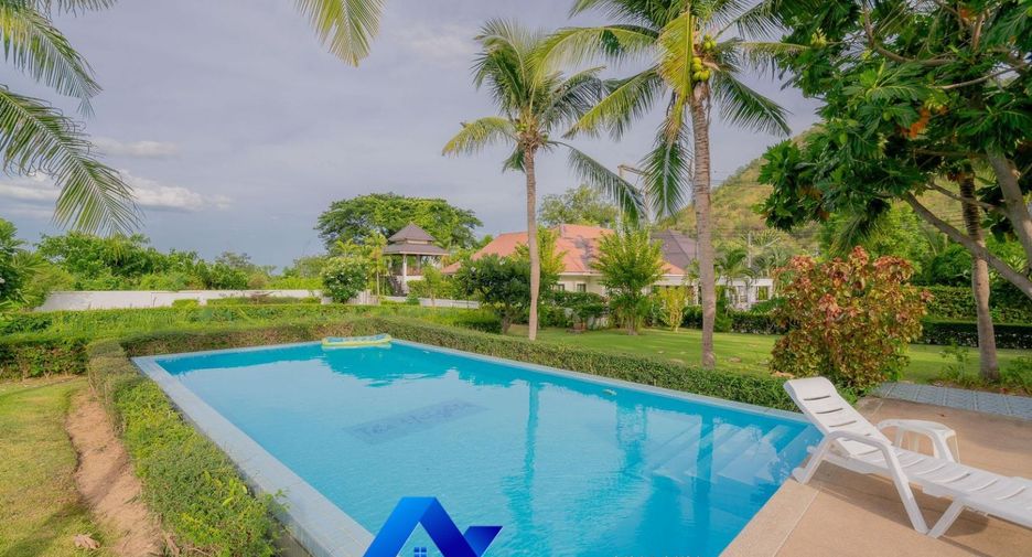 For sale 3 bedrooms villa in Hua Hin, Prachuap Khiri Khan