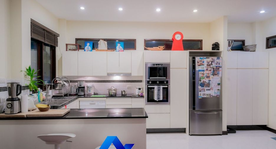 For sale 3 bedrooms villa in Hua Hin, Prachuap Khiri Khan