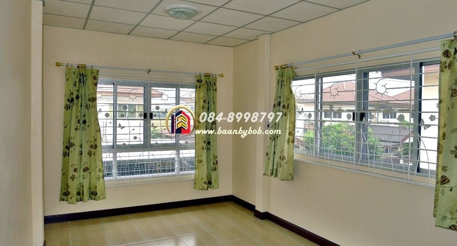 Haus zum Kauf mit 4 Zimmer in Sam Phran, Nakhon Pathom
