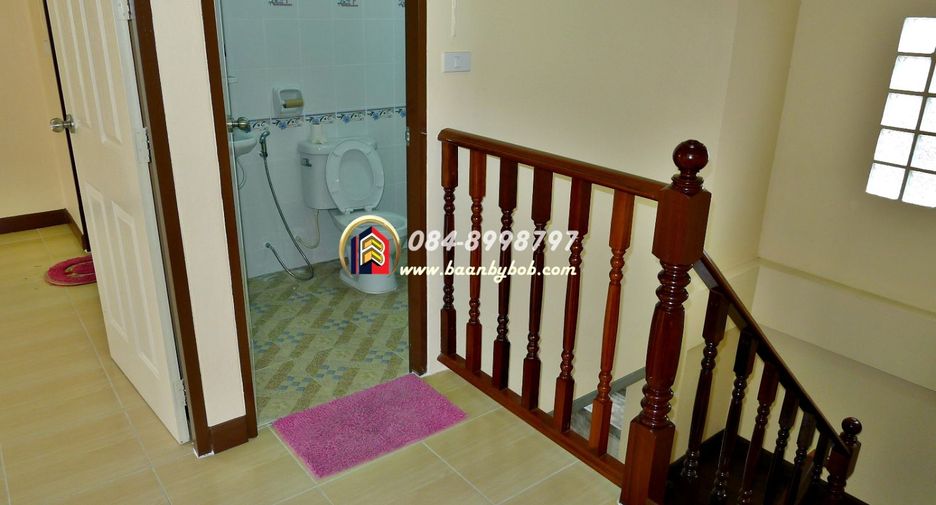 Haus zum Kauf mit 4 Zimmer in Sam Phran, Nakhon Pathom