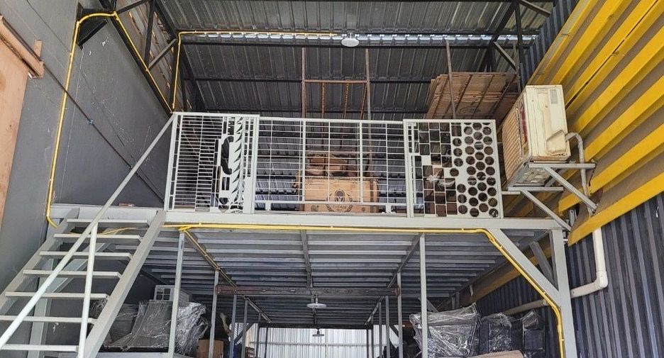 For sale warehouse in Mueang Samut Prakan, Samut Prakan