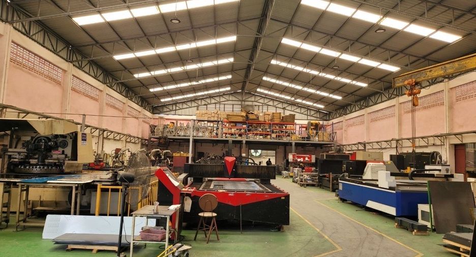For sale warehouse in Mueang Samut Prakan, Samut Prakan