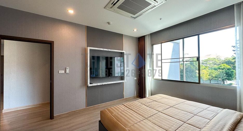 For sale 3 bedrooms condo in Mueang Chiang Mai, Chiang Mai