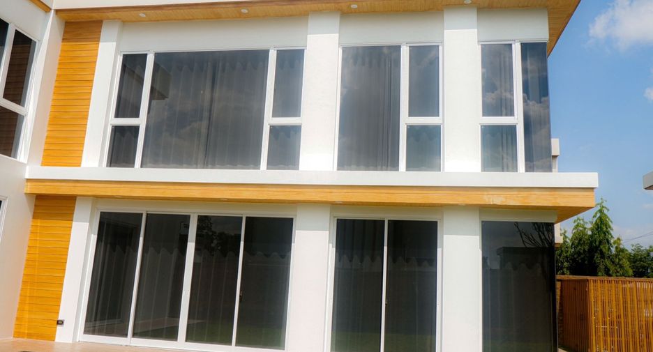 Haus zur Miete mit 4 Zimmer in San Kamphaeng, Chiang Mai