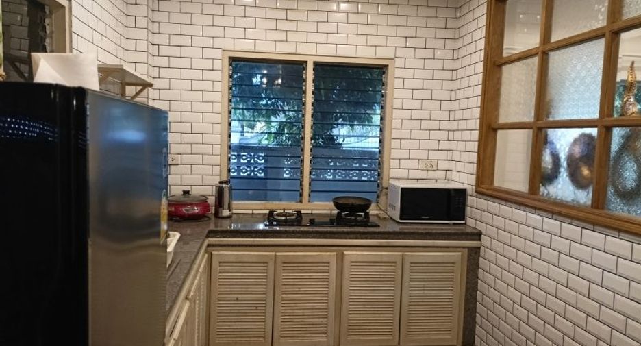 For rent 4 bed house in Phra Nakhon Si Ayutthaya, Phra Nakhon Si Ayutthaya