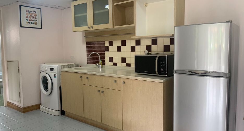 For rent and for sale 2 bed condo in Saphan Sung, Bangkok