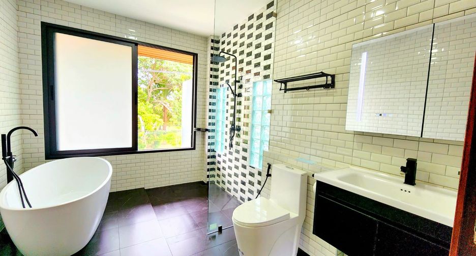 For sale 4 bedrooms villa in Ko Samui, Surat Thani