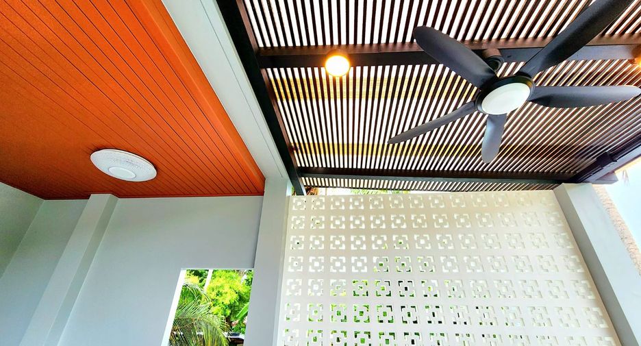 For sale 4 bedrooms villa in Ko Samui, Surat Thani