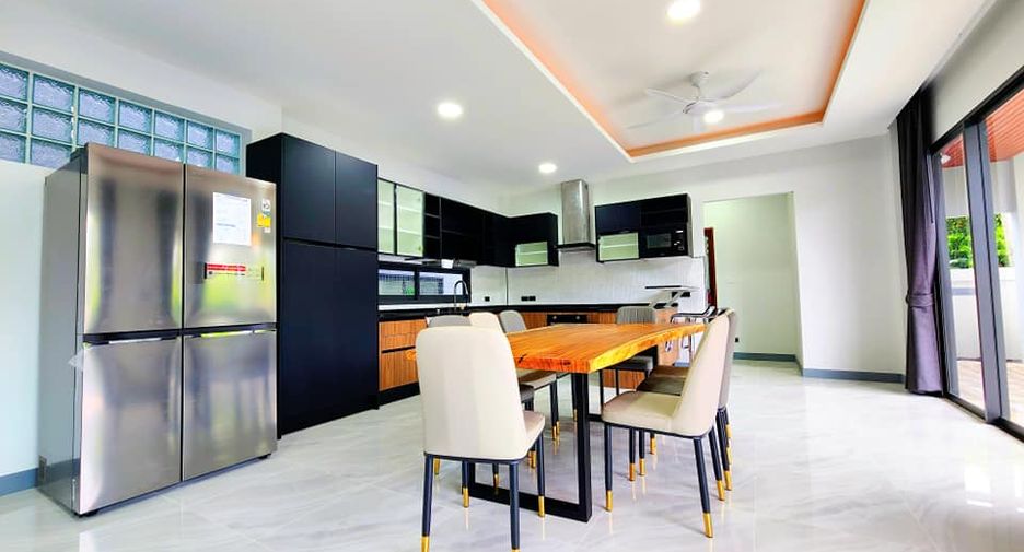 For sale 4 bedrooms villa in Ko Samui, Surat Thani