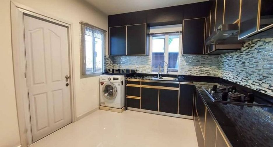 For rent 3 Beds house in Suan Luang, Bangkok