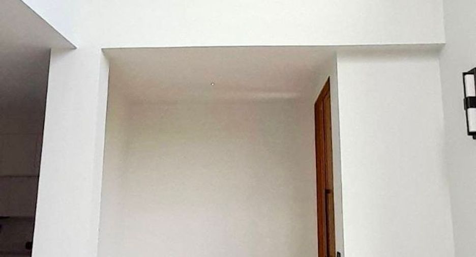 For rent and for sale 4 bedrooms house in Suan Luang, Bangkok
