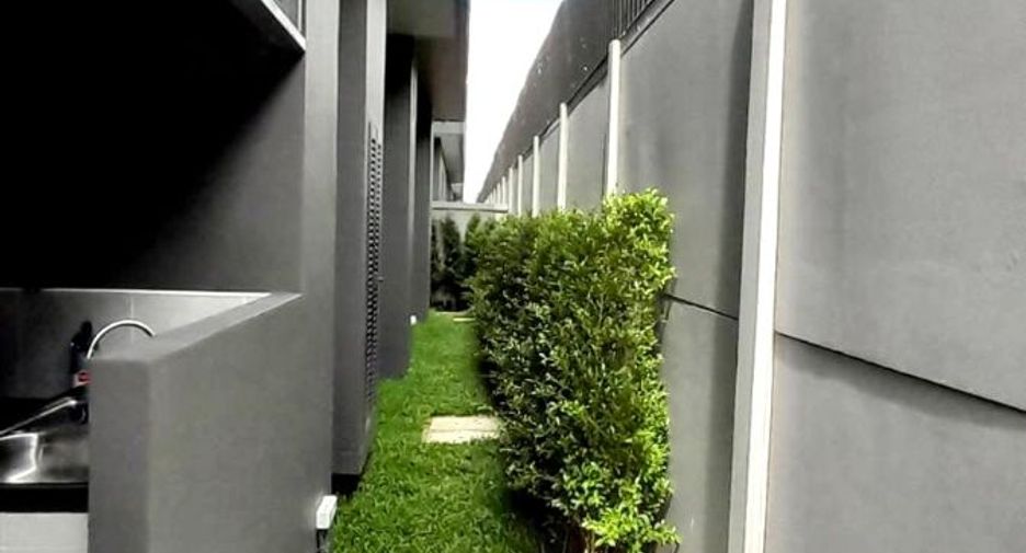 For rent and for sale 4 bedrooms house in Suan Luang, Bangkok