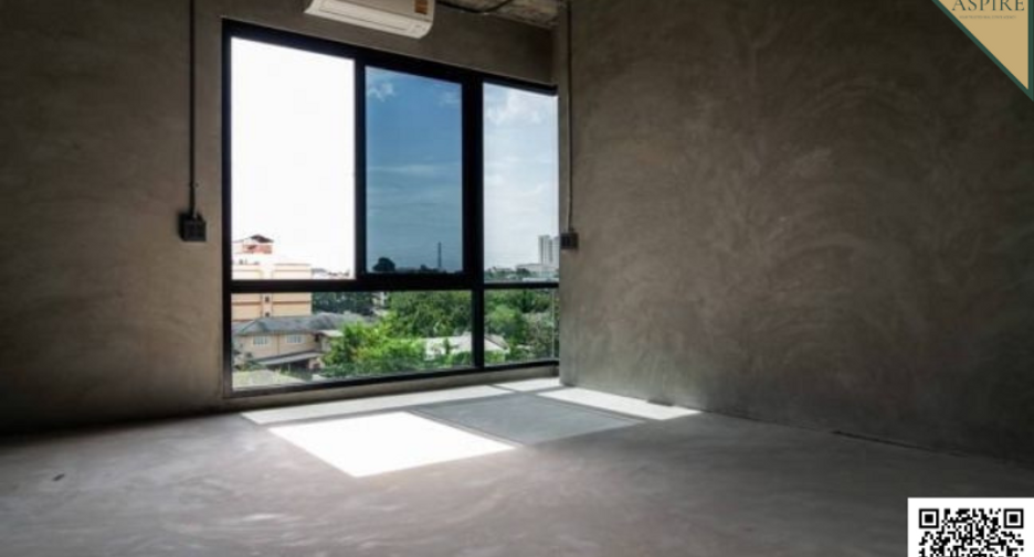 For rent and for sale 4 bed retail Space in Chatuchak, Bangkok