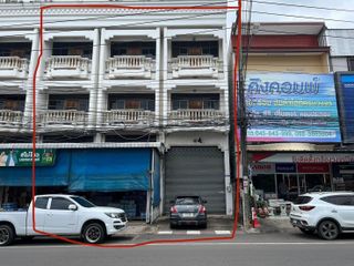 For sale 5 bed retail Space in Mueang Sisaket, Sisaket