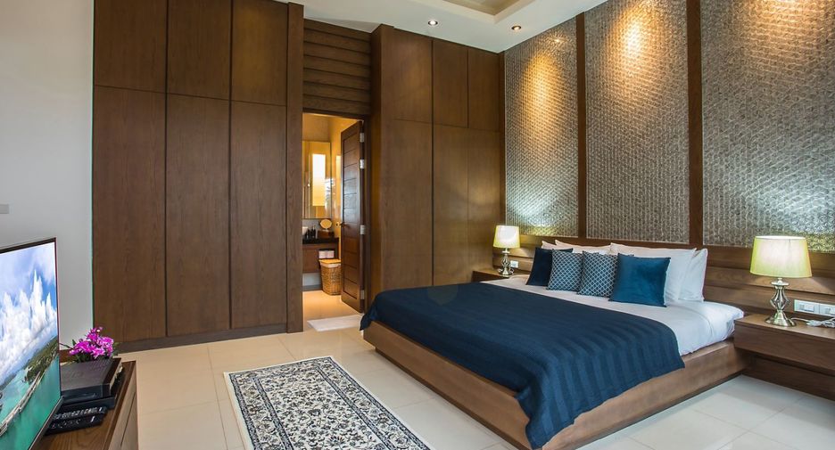 For rent 4 bedrooms villa in Mueang Phuket, Phuket