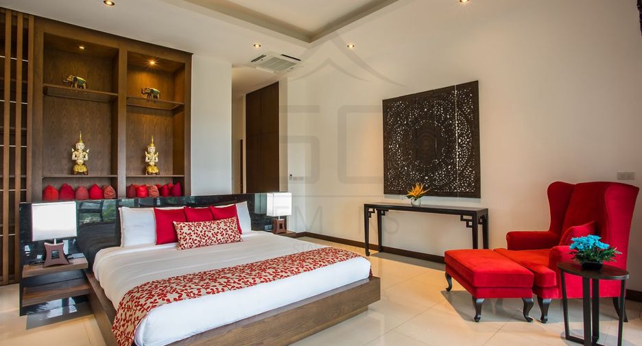 For rent 4 bedrooms villa in Mueang Phuket, Phuket
