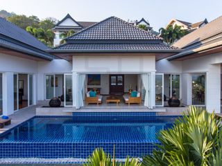 For rent 4 bedrooms villa in Mueang Phuket, Phuket