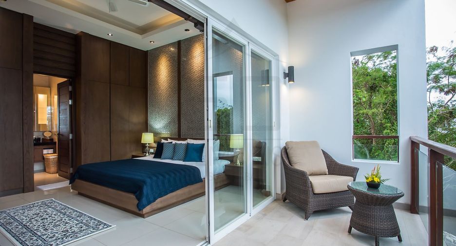 For rent 4 bedrooms villa in Mueang Phuket, Phuket