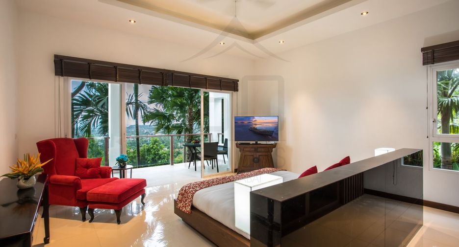 For rent 4 bedrooms villa in Mueang Phuket, Phuket